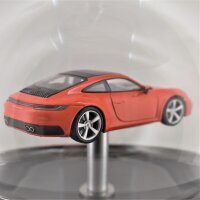 Porsche 911 Carrera 4S (2019) Orange 1:43 in mundgeblasener Flasche 600ml