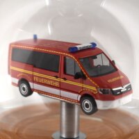 MAN TGE Bus Feuerwehr 1:87 in mundgeblasener Flasche 200ml