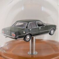 Opel Rekord D (1975)  Dunkelgrün 1:43 in mundgeblasener Flasche 600ml